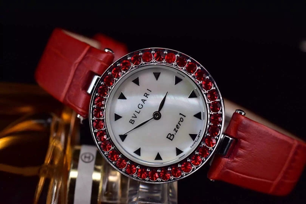 ブルガリ時計正面デザイン